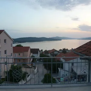 Jana Trogir