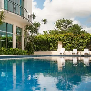 boutique-house-cancun.quintano-roohotels.com/
